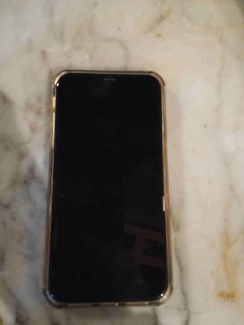 Apple iPhone 11 3