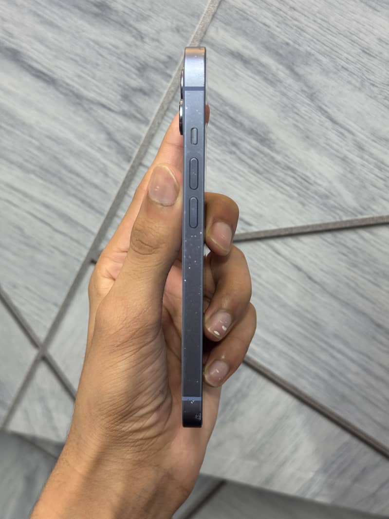 Apple iPhone 14 2