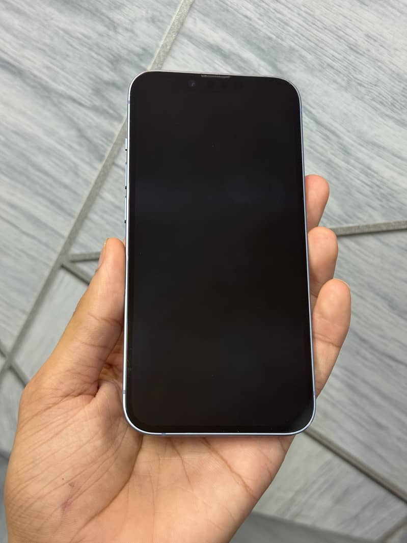 Apple iPhone 14 4
