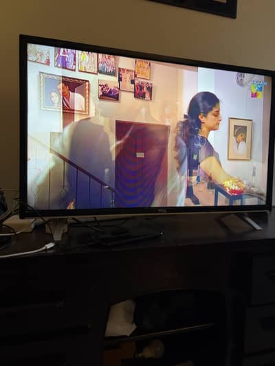 32" TCL LED TV (L32D2730) with Remote