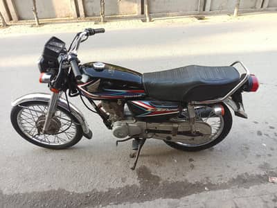 Honda 125 2019 model black color