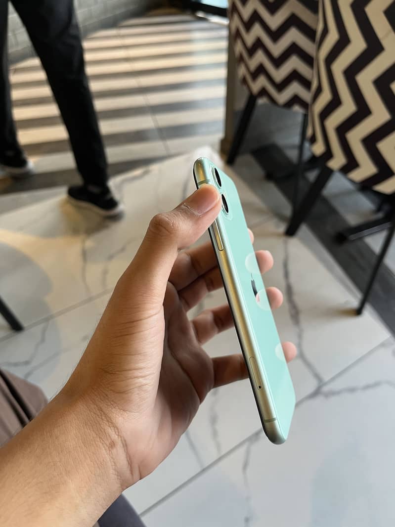 Apple iPhone 11 2