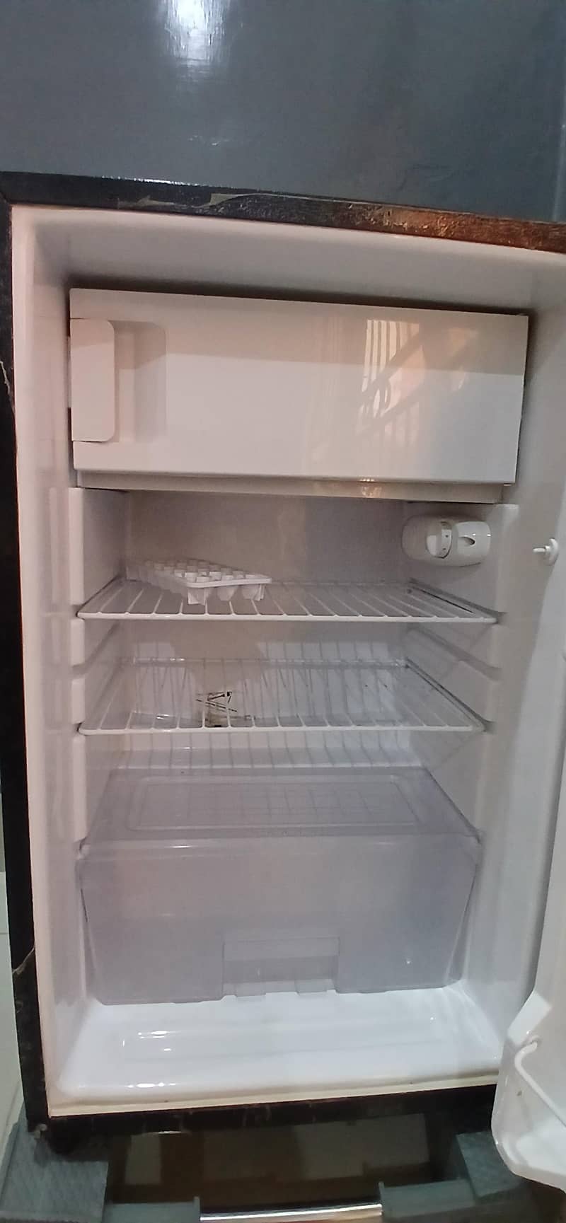 Dawlance mini fridge 1