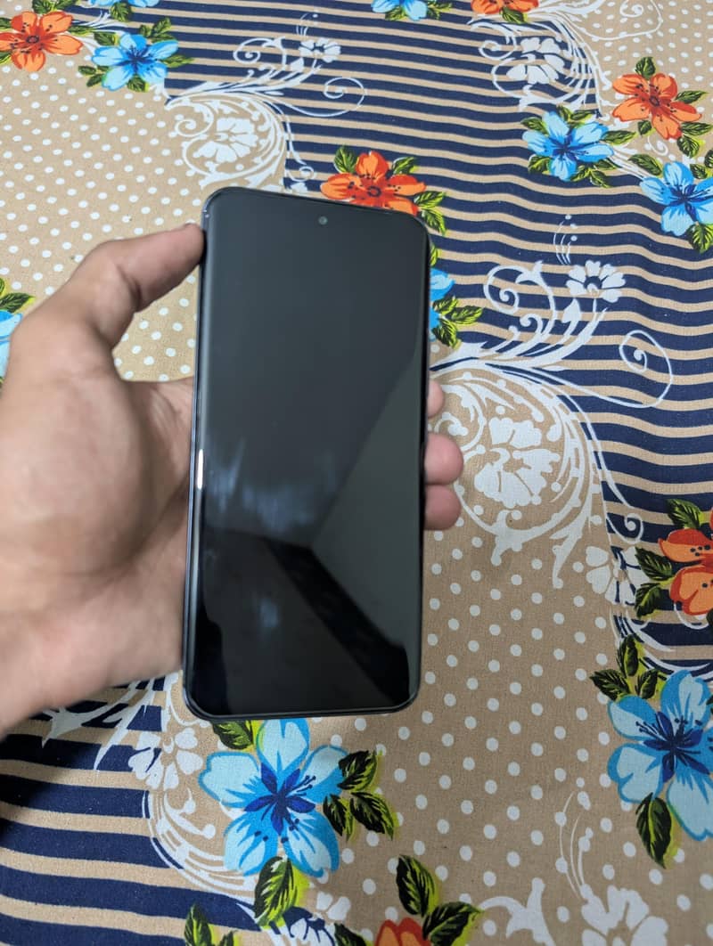 Tecno spark 40 pro plus 4
