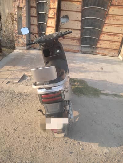 Ramza G7 E-scooty