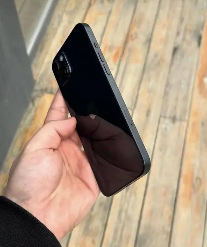 Apple iPhone 14 4
