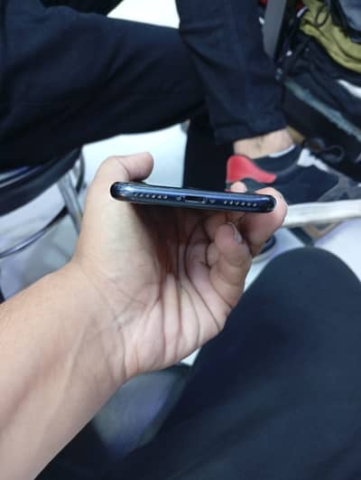 Apple iPhone SE 03703905884 WhatsApp number