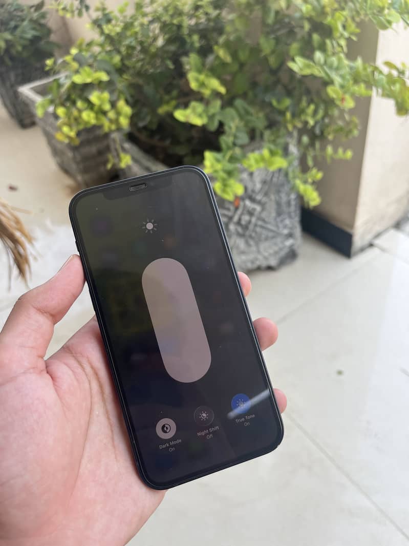 Apple iPhone 12 2