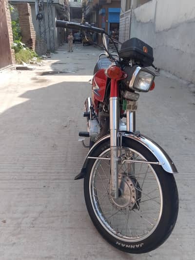 HONDA 125 BEST BIKE FOR USE ENGINE 100% OK