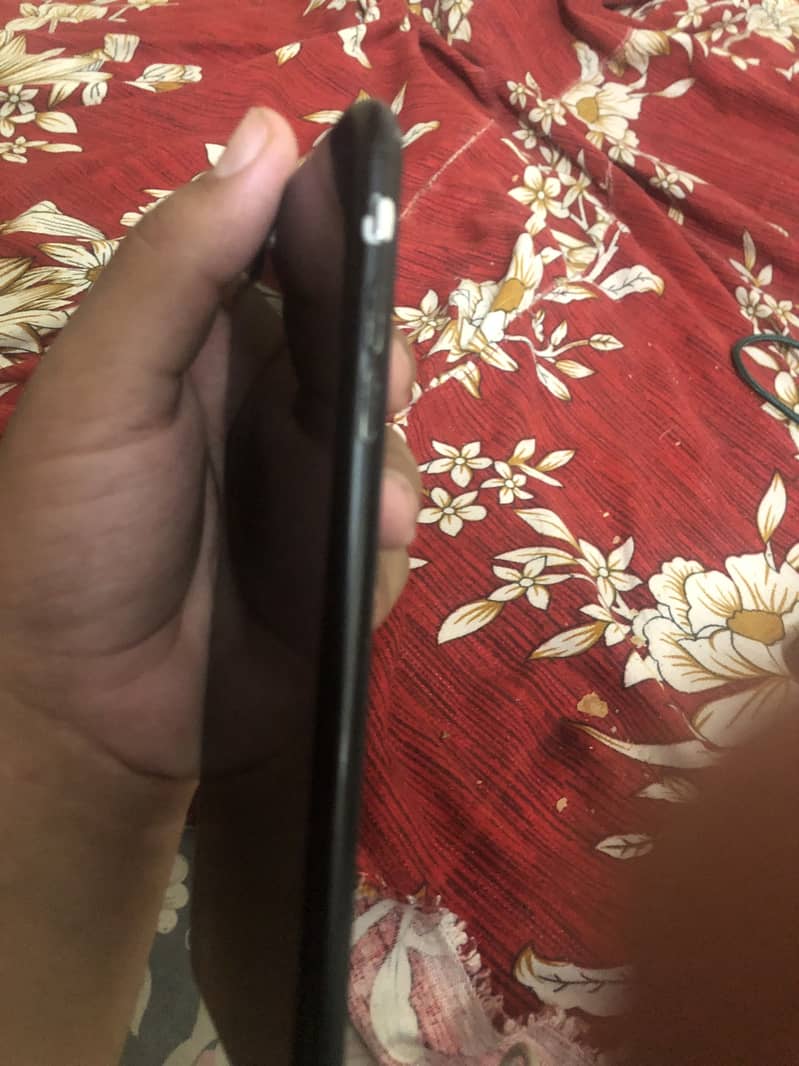 Apple iPhone 7 Plus 1