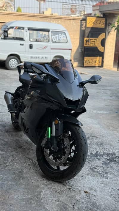 R6 replica with dual cylinder