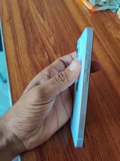 Apple iPhone 14