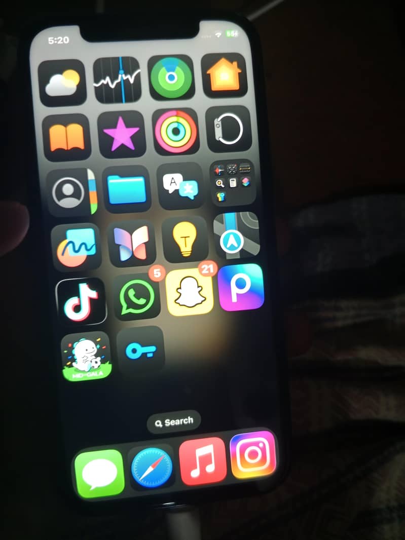 Apple iPhone 12 7