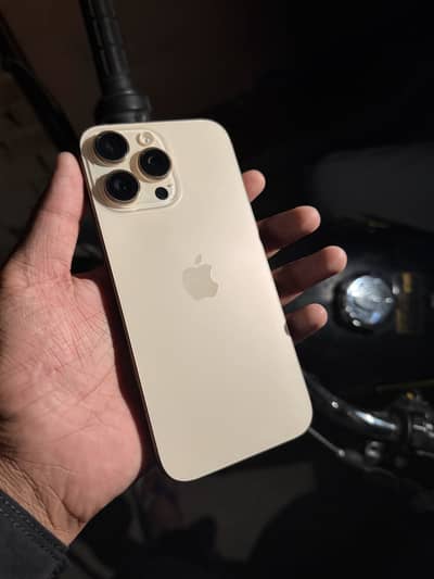 Apple iPhone 16 Pro Max