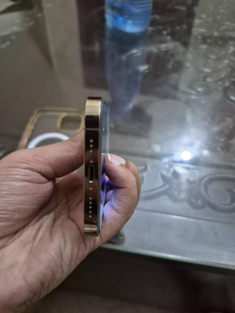 Apple iPhone 12 Pro 3