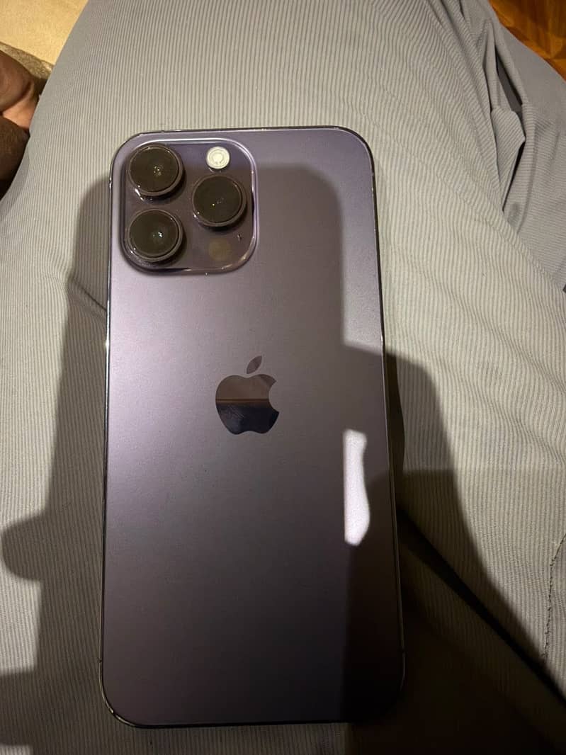 Apple iPhone 14 Pro Max 1