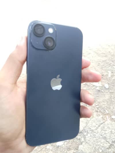 Apple iPhone 13