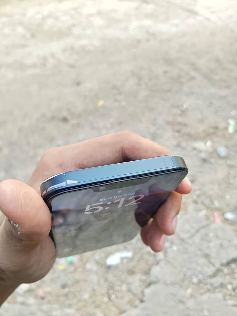 Apple iPhone 13 3