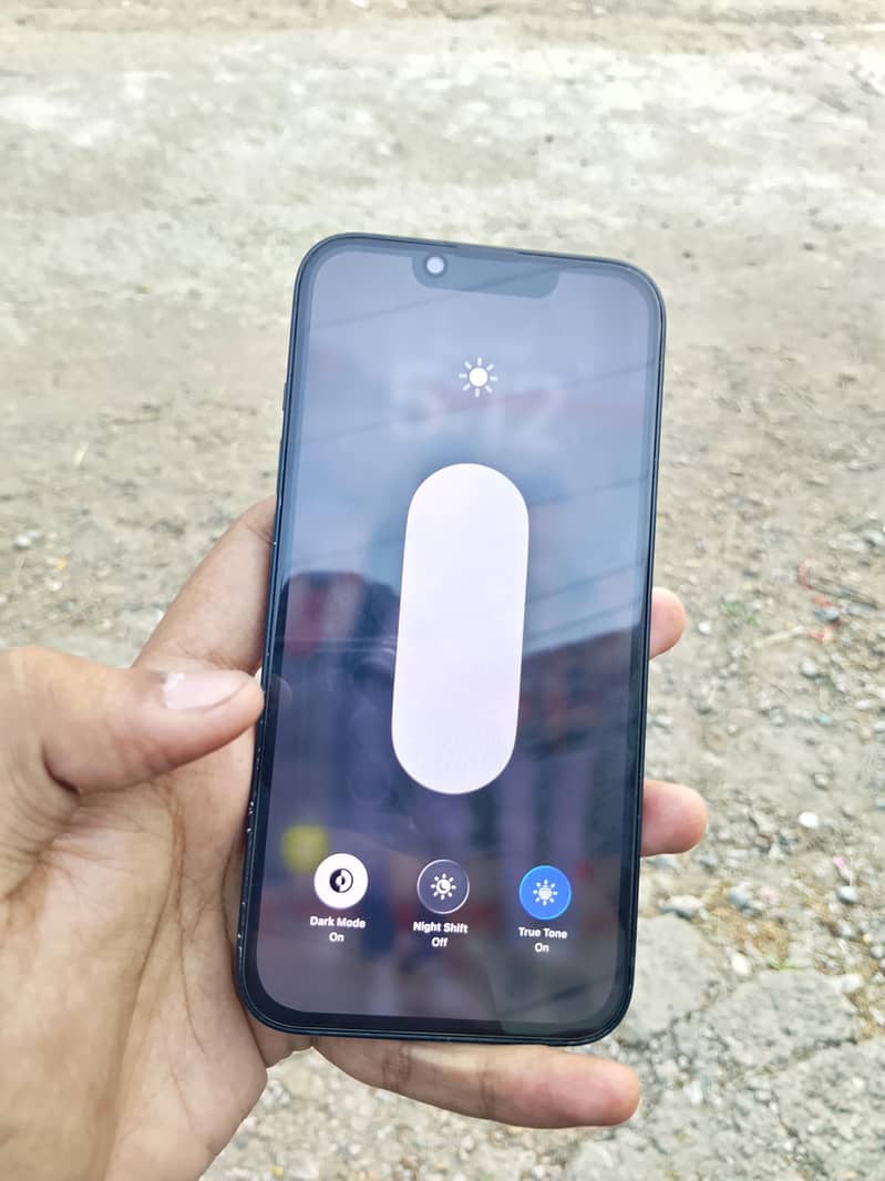 Apple iPhone 13 5
