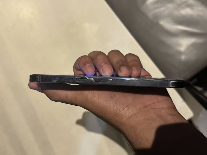 Apple iPhone 13 Pro Max 1
