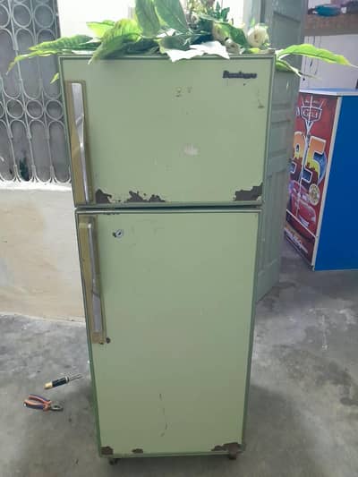 `Dawlance Double Door Fridge - Working Condition - Old Model - Wah Ca