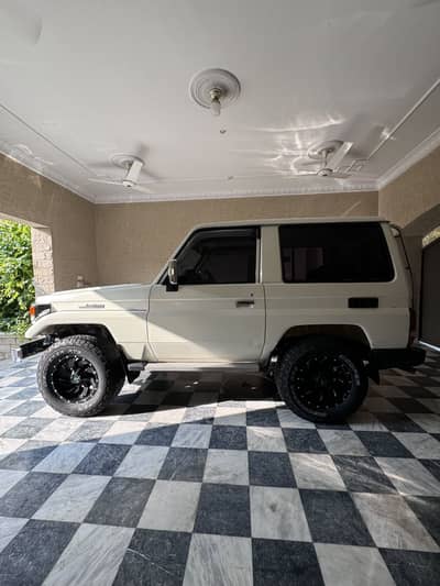 Toyota Land Cruiser 1991