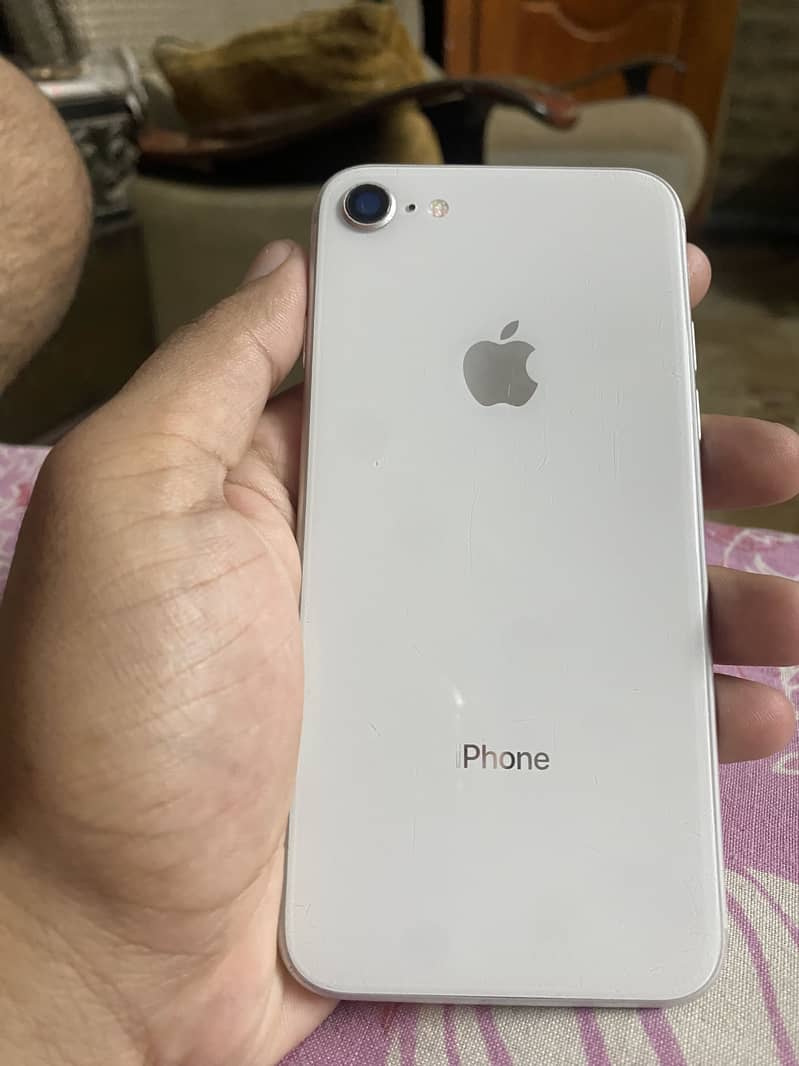 Apple iPhone 8 5