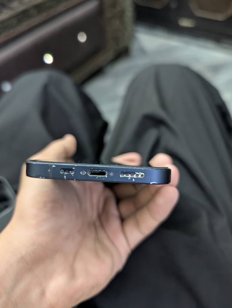 Apple iPhone 12 3