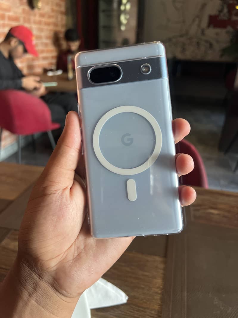 Google pixel 7a 4