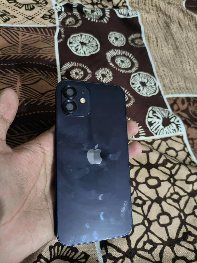 Apple iPhone 12 1
