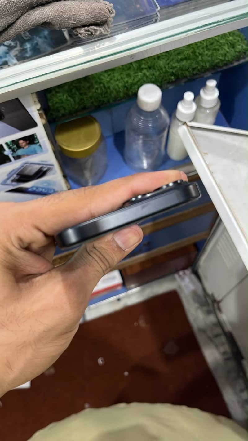 Apple iPhone 15 2