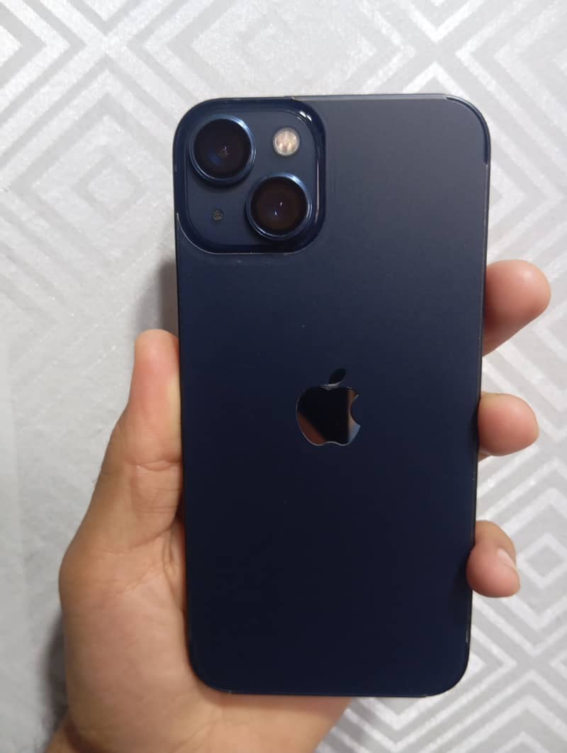 Apple iPhone 13 5
