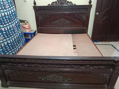 wooden bed 10/9 condition