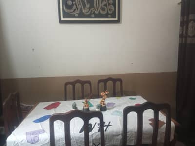 6setor daining table for argnt sale