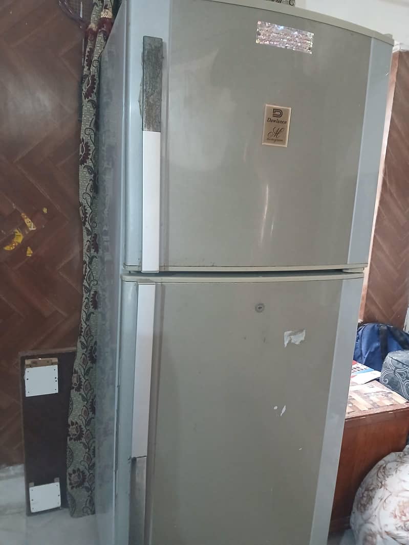 DawLance Fridge 1