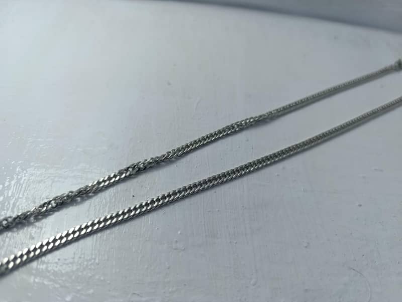 Chains 8