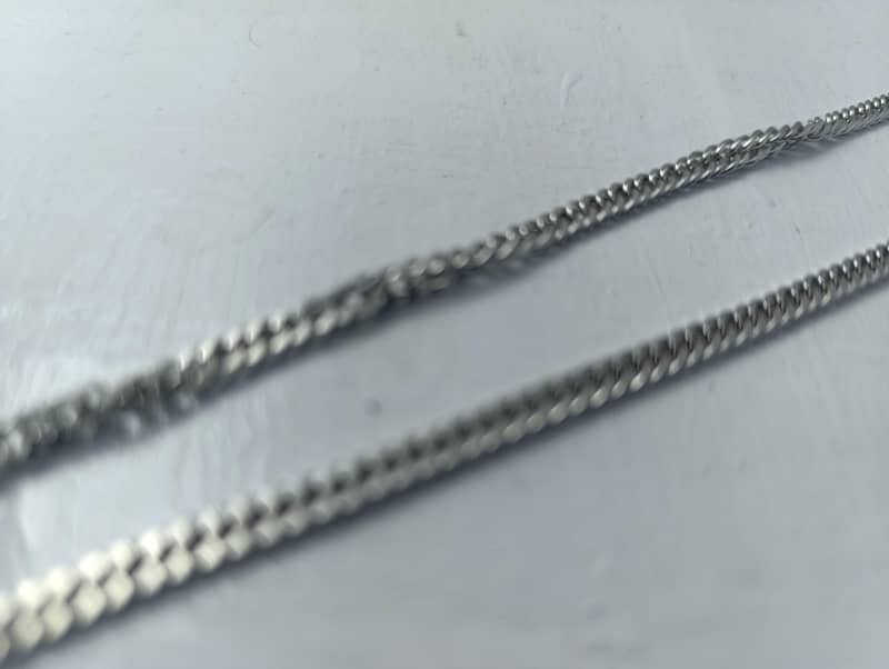Chains 9