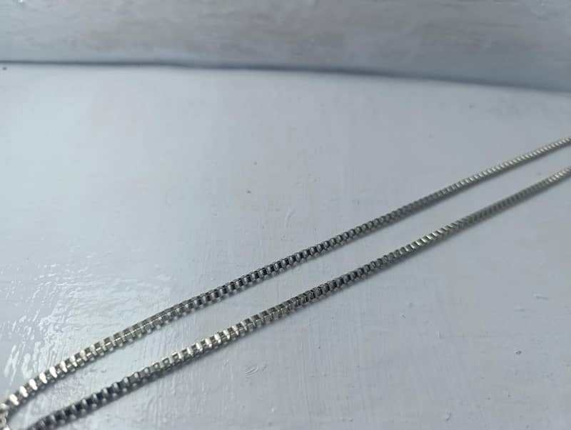 Chains 15