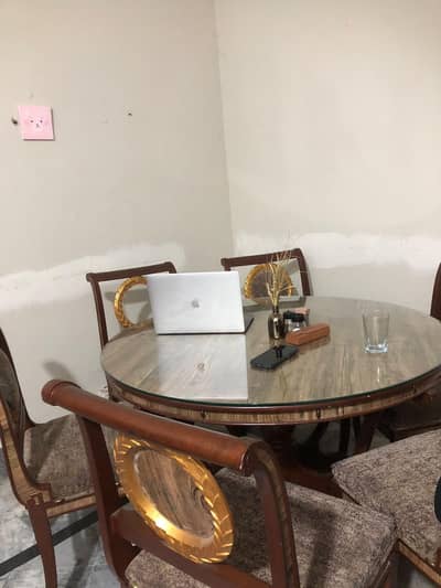 Dining Table with 6 chairs