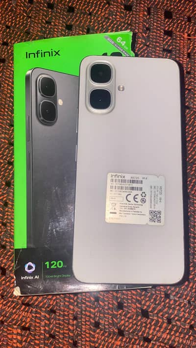 Infinix Smart 10 4/64 gb