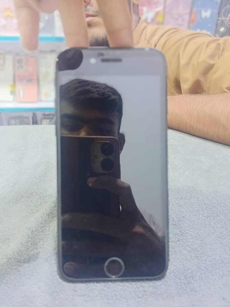 Apple iPhone 7 3