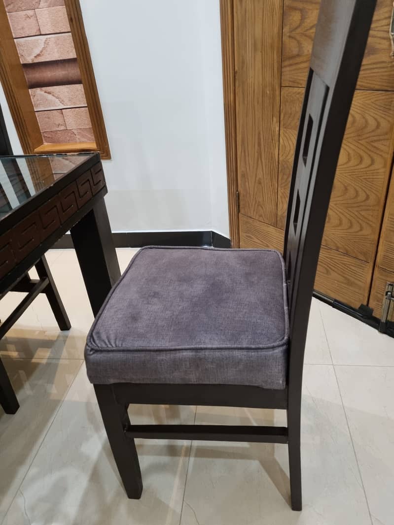 Dining table 7