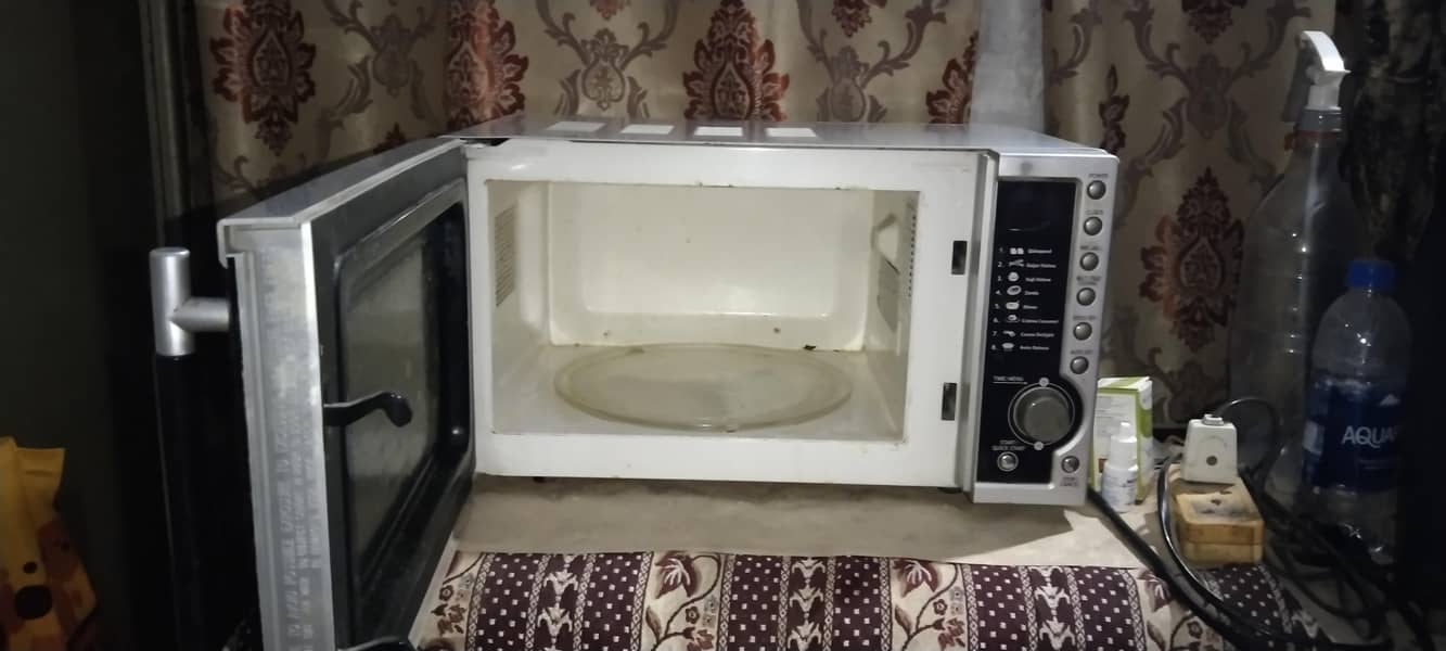 Dawlance Microwave 3