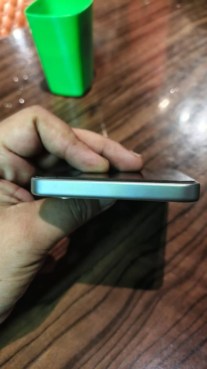 OPPO A5 Pro 4