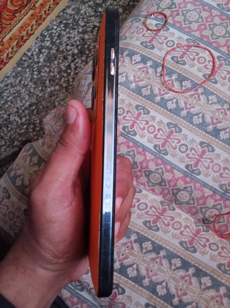 Infinix Note 30 8
