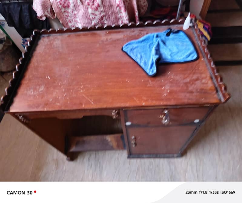 computer table 10