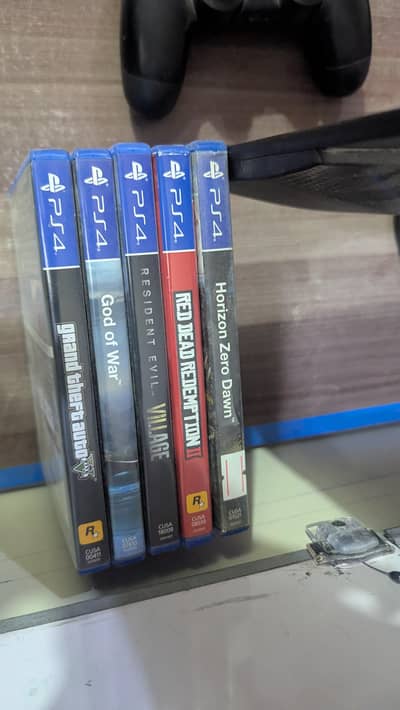 PS4 Original Games Collection – 5 Discs | Like New 10/10