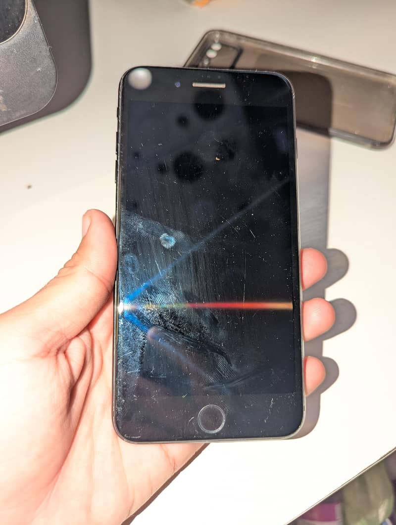 iPhone 7 Plus 128 gb 2