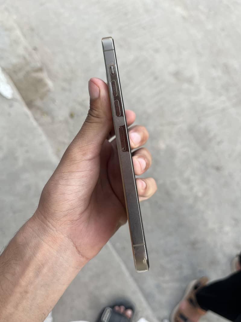 Apple iPhone 13 Pro Max 8
