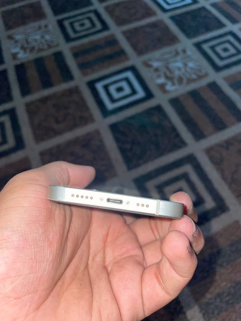 Apple iPhone 12 3
